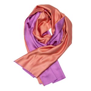 Zweifarbiger Seidenschal in Apricot und Lavendel